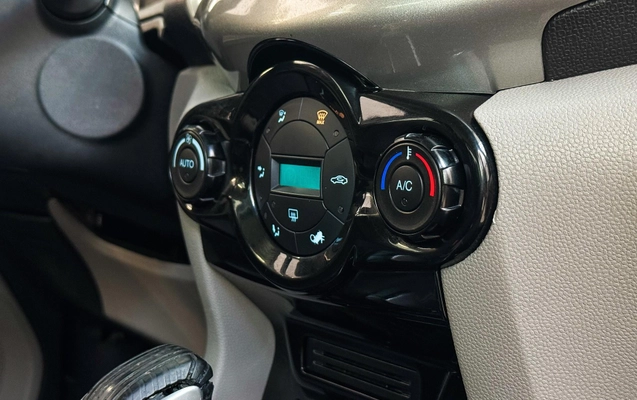 imagem-https://www.socarrao.com.br/sc-vehicle-images-prod/4175262/1790626282720-a943d96db7ee485ab8f3a43f1bc28a44_1774977959136.jpg