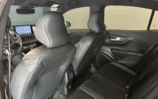 imagem-https://www.socarrao.com.br/sc-vehicle-images-prod/4175263/1790626287854-8510111_13_B_5441185cf1.jpeg