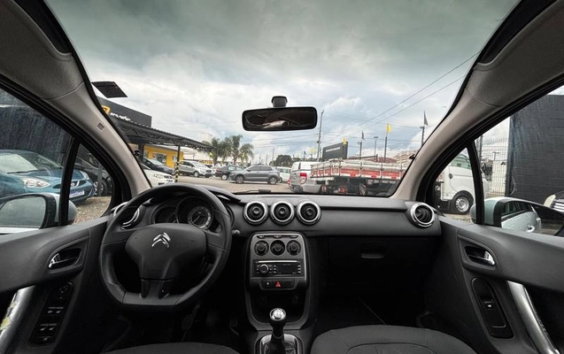 imagem-https://www.socarrao.com.br/sc-vehicle-images-prod/4175332/1791911743622-8464432_16_B_b5b219d2bb.jpeg