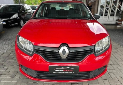 Renault Logan 2015 Vermelho — foto 1 de 3