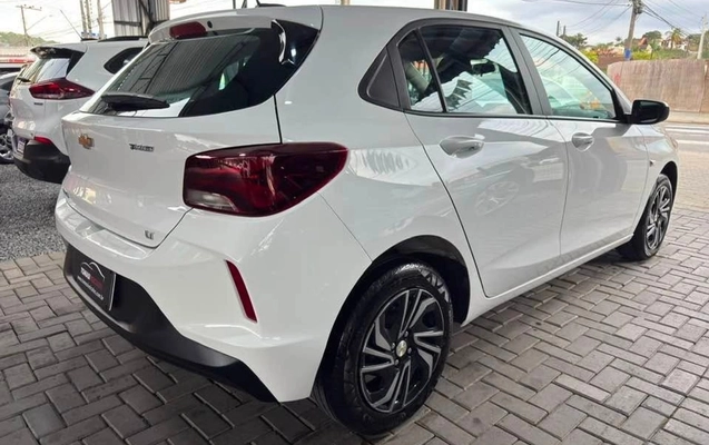 imagem-https://www.socarrao.com.br/sc-vehicle-images-prod/4175532/1790626800129-5.jpg