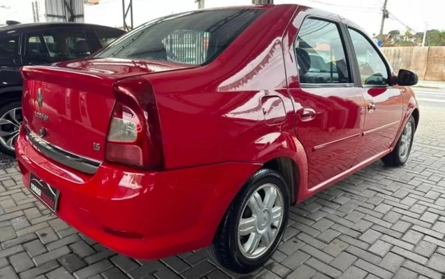 imagem-https://www.socarrao.com.br/sc-vehicle-images-prod/4175563/1790626819070-7_021645.jpg
