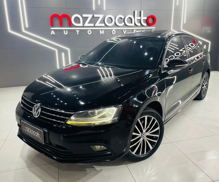 Volkswagen Jetta 2017 Preto — foto 1 de 3