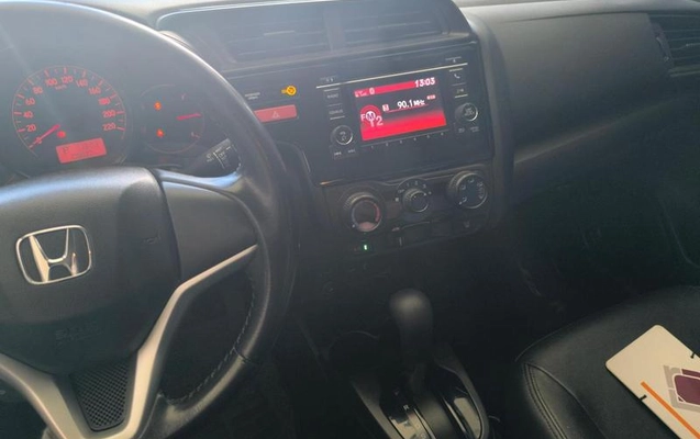 imagem-https://www.socarrao.com.br/sc-vehicle-images-prod/4175788/1792005707835-8522356_11_B_f930580242.jpeg