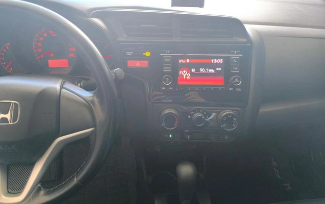 imagem-https://www.socarrao.com.br/sc-vehicle-images-prod/4175788/1792005707837-8522356_12_B_156f6fc350.jpeg