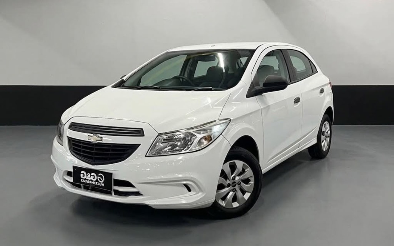 Chevrolet Onix 2015 Branco — foto 1 de 3