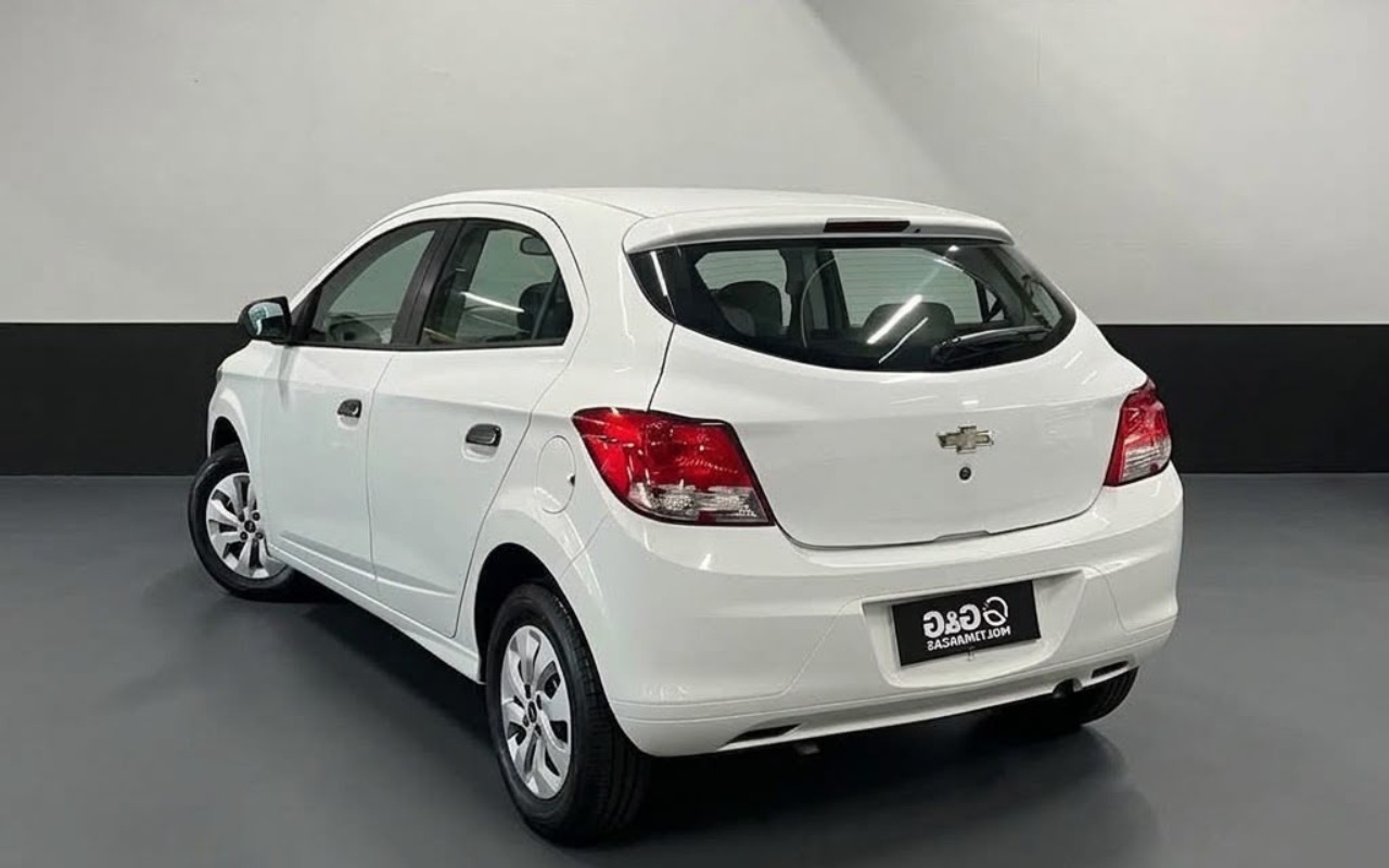 imagem-https://www.socarrao.com.br/sc-vehicle-images-prod/4175905/1790627190379-V2hhdHNBcHAgSW1hZ2UgMjAyNi0wOS0yNSBhdCAyMi4zMC4xMiAoMSkuanBlZw.jpeg