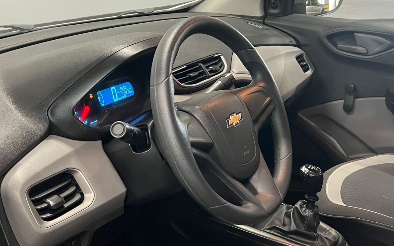 imagem-https://www.socarrao.com.br/sc-vehicle-images-prod/4175905/1790627190928-V2hhdHNBcHAgSW1hZ2UgMjAyNi0wOS0yNSBhdCAyMi4zMC4xMiAoMikuanBlZw.jpeg