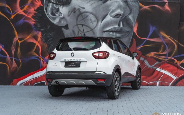imagem-https://www.socarrao.com.br/sc-vehicle-images-prod/4176045/1790705430109-8506096_2_B_4e2a98f22b.jpeg