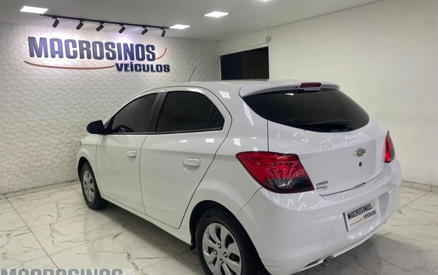 imagem-https://www.socarrao.com.br/sc-vehicle-images-prod/4176193/1791041256647-becb91daf1984c0f9477640b47393458_1790627953536.jpg