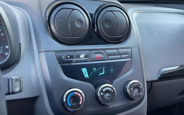 imagem-https://www.socarrao.com.br/sc-vehicle-images-prod/4176246/1790954538432-8520519_8_B_6ac76c9a9d.jpeg