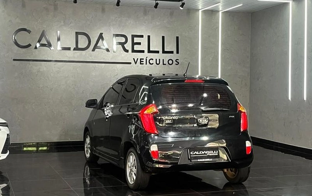 imagem-https://www.socarrao.com.br/sc-vehicle-images-prod/4176377/1792005438360-8520998_2_B_c3951f4983.jpeg