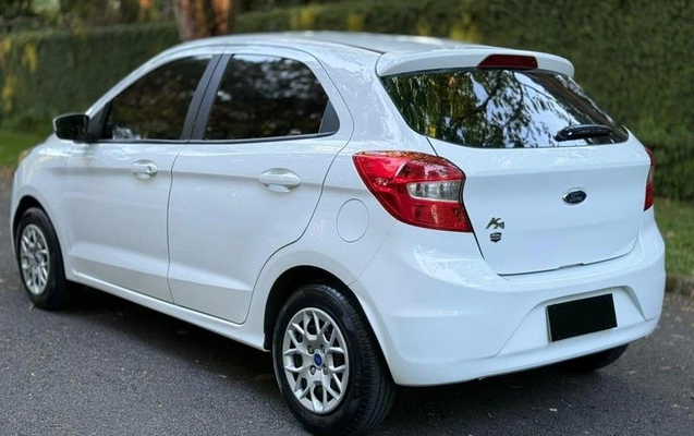 imagem-https://www.socarrao.com.br/sc-vehicle-images-prod/4176418/1790628471851-8346333_6_B_d461a6e799.jpeg