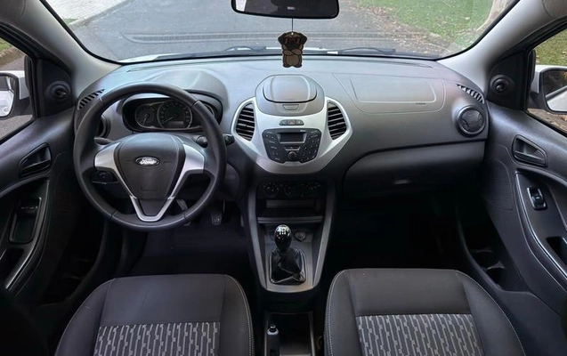 imagem-https://www.socarrao.com.br/sc-vehicle-images-prod/4176418/1790628471853-8346333_14_B_535fe19a77.jpeg