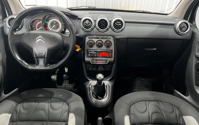 imagem-https://www.socarrao.com.br/sc-vehicle-images-prod/4176421/1790786811146-8522567_17_B_783b986604.jpeg