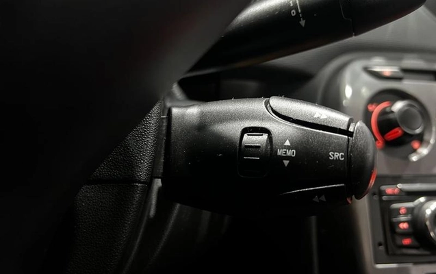 imagem-https://www.socarrao.com.br/sc-vehicle-images-prod/4176421/1790786811147-8522567_19_B_7ab2aa8261.jpeg