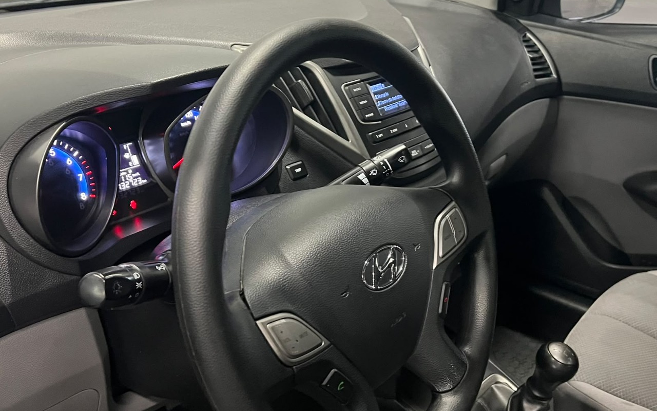 imagem-https://www.socarrao.com.br/sc-vehicle-images-prod/4176422/1790628549367-V2hhdHNBcHAgSW1hZ2UgMjAyNi0wOS0yOCBhdCAxNi4xOC4xMCAoNCkuanBlZw.jpeg