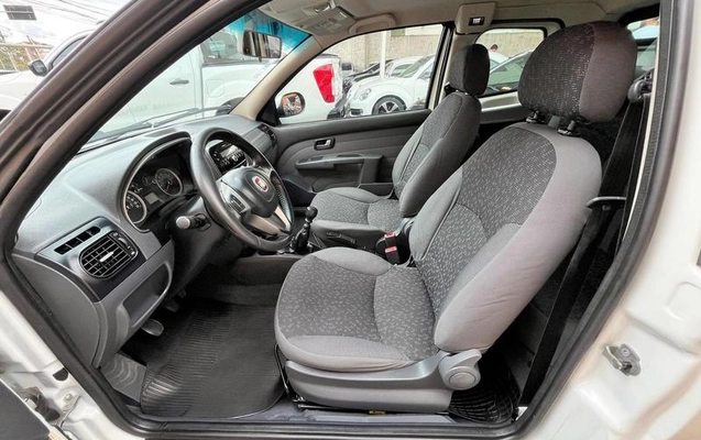 imagem-https://www.socarrao.com.br/sc-vehicle-images-prod/4176676/1790629917919-8522655_10_B_dc3632f62f.jpeg