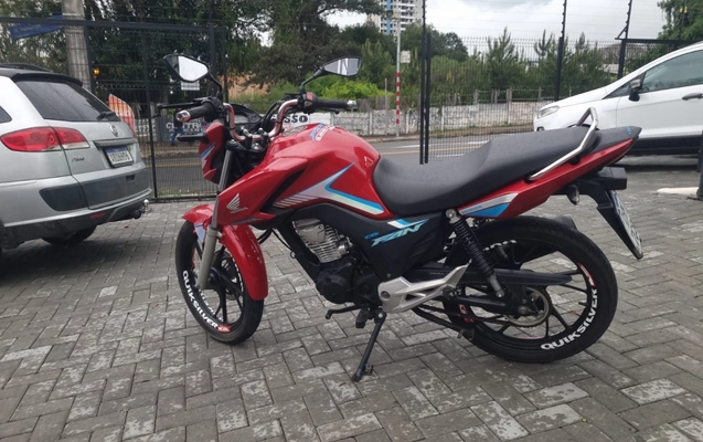imagem-https://www.socarrao.com.br/sc-vehicle-images-prod/4177024/1790631075225-4_062932.jpg