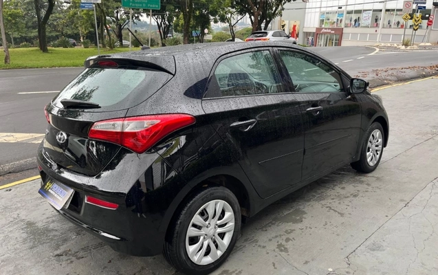 imagem-https://www.socarrao.com.br/sc-vehicle-images-prod/4177028/1790631411225-FrRkForB8c6yMcav8pbREDhskAWWkClO.jpg