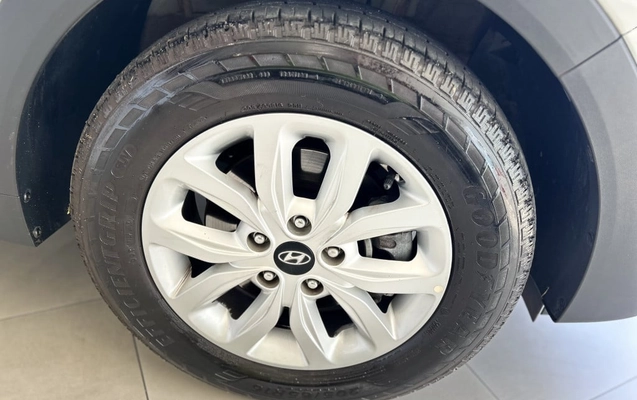 imagem-https://www.socarrao.com.br/sc-vehicle-images-prod/4177070/1790633282539-vehicle_image_1783956949_944543b18ed05b1863ada3082b3453df.jpeg