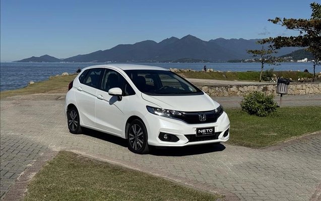 imagem-https://www.socarrao.com.br/sc-vehicle-images-prod/4177367/1790636490687-QTL-7160_03.jpg