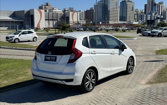 imagem-https://www.socarrao.com.br/sc-vehicle-images-prod/4177367/1790636490689-QTL-7160_05.jpg
