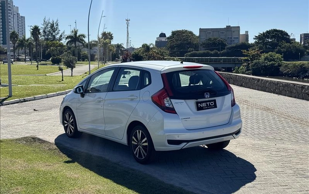 imagem-https://www.socarrao.com.br/sc-vehicle-images-prod/4177367/1790636490691-QTL-7160_07.jpg