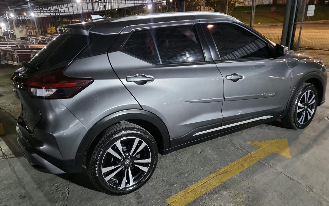 imagem-https://www.socarrao.com.br/sc-vehicle-images-prod/4177638/1790639140355-S2lja3MgMDUuanBlZw.jpeg