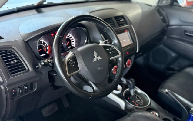 imagem-https://www.socarrao.com.br/sc-vehicle-images-prod/4178331/1790644902497-75af2dce-5b58-4d5c-9ecf-105e007318cc.jpg