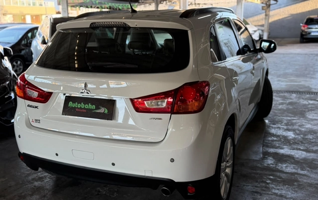 imagem-https://www.socarrao.com.br/sc-vehicle-images-prod/4178331/1790644902498-f7aee7c7-4798-4f12-943c-8f2d4405226f.jpg