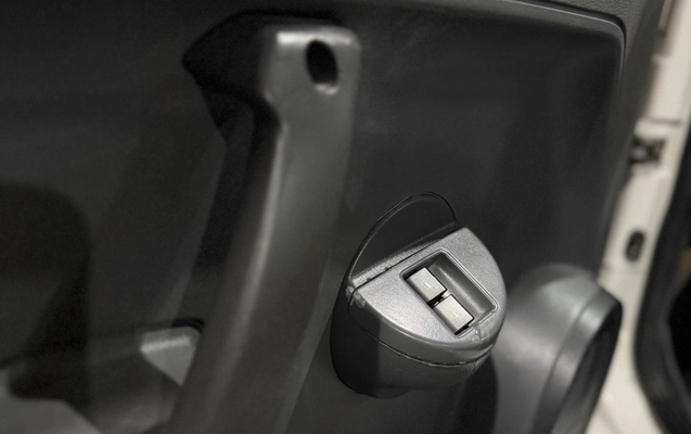 imagem-https://www.socarrao.com.br/sc-vehicle-images-prod/4178615/1790649012920-SU1HXzM1NTguanBlZw.jpeg