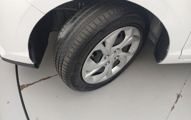 imagem-https://www.socarrao.com.br/sc-vehicle-images-prod/4179544/1790655024776-2_025228.jpg