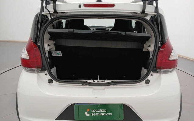 imagem-https://www.socarrao.com.br/sc-vehicle-images-prod/4180221/1790657480240-1_060734.jpg