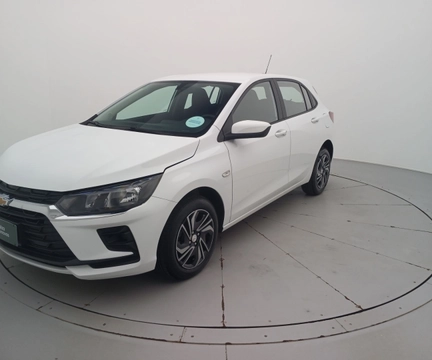 Chevrolet Onix 2026 Branco — foto 1 de 3