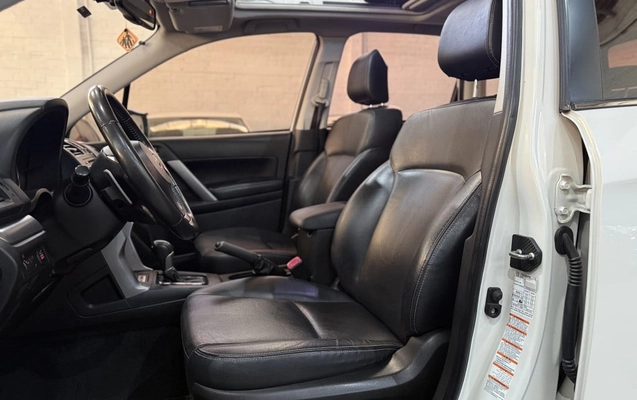 imagem-https://www.socarrao.com.br/sc-vehicle-images-prod/4186703/1790676373553-vehicle_image_1790663692_851174694b07ca33c31333f68a673289.jpeg
