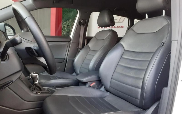imagem-https://www.socarrao.com.br/sc-vehicle-images-prod/4186716/1790700217330-8522646_0_B_4b74889a7f.jpeg