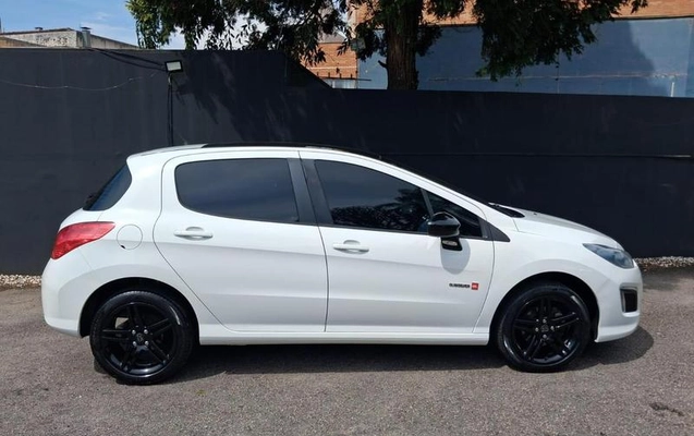 imagem-https://www.socarrao.com.br/sc-vehicle-images-prod/4187281/1790703141808-8522481_10_B_148d472c7e.jpeg