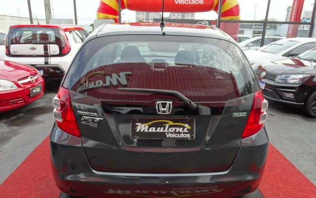 imagem-https://www.socarrao.com.br/sc-vehicle-images-prod/4187288/1790788425981-8491291_0_B_6a99e8a170.jpeg
