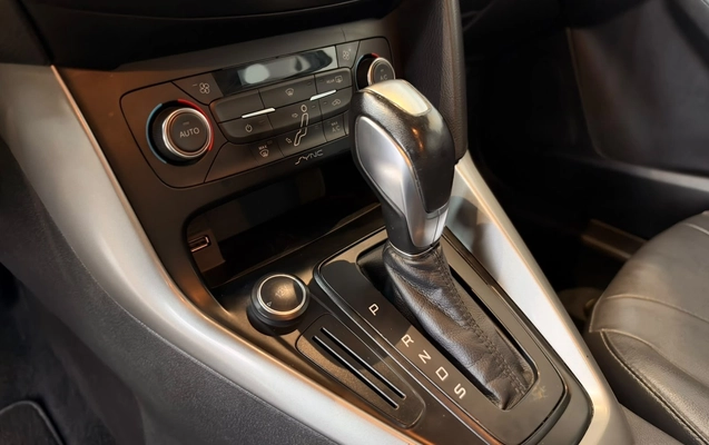 imagem-https://www.socarrao.com.br/sc-vehicle-images-prod/4187302/1790684062457-f4861df7f83247979316231a49c6d59f_1790682866302.jpg