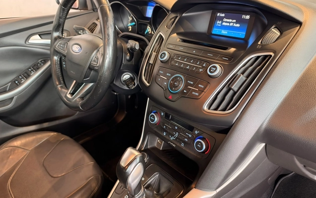 imagem-https://www.socarrao.com.br/sc-vehicle-images-prod/4187302/1790684062468-5a211bb4b4df434e8aeec634f8026389_1790682866329.jpg