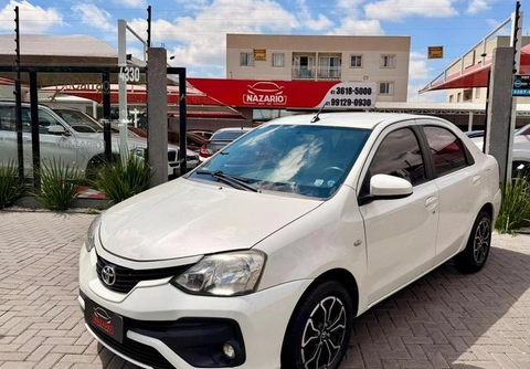 Toyota Etios 2018 Branco — foto 1 de 3