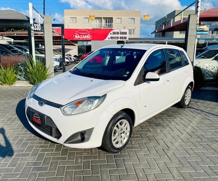 Ford Fiesta 2014 Branco — foto 1 de 3