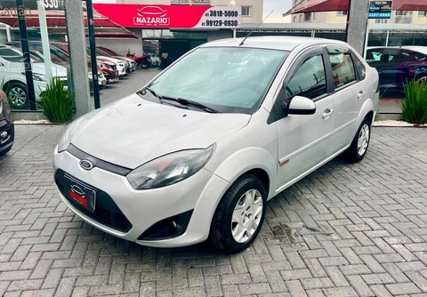 Ford Fiesta 2012 Prata — foto 1 de 3