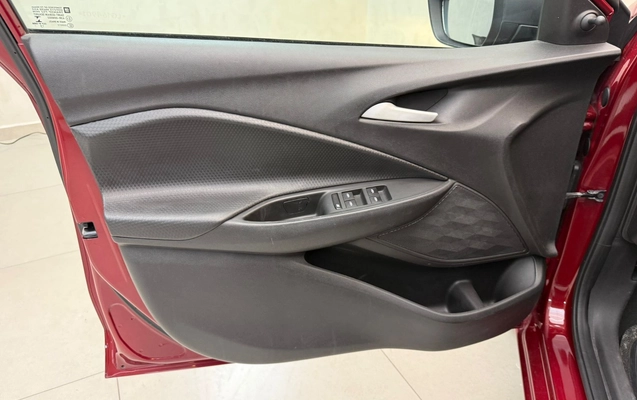 imagem-https://www.socarrao.com.br/sc-vehicle-images-prod/4187930/1790685350027-003_9a9a58e318377f8a55536d60916055a0.jpeg