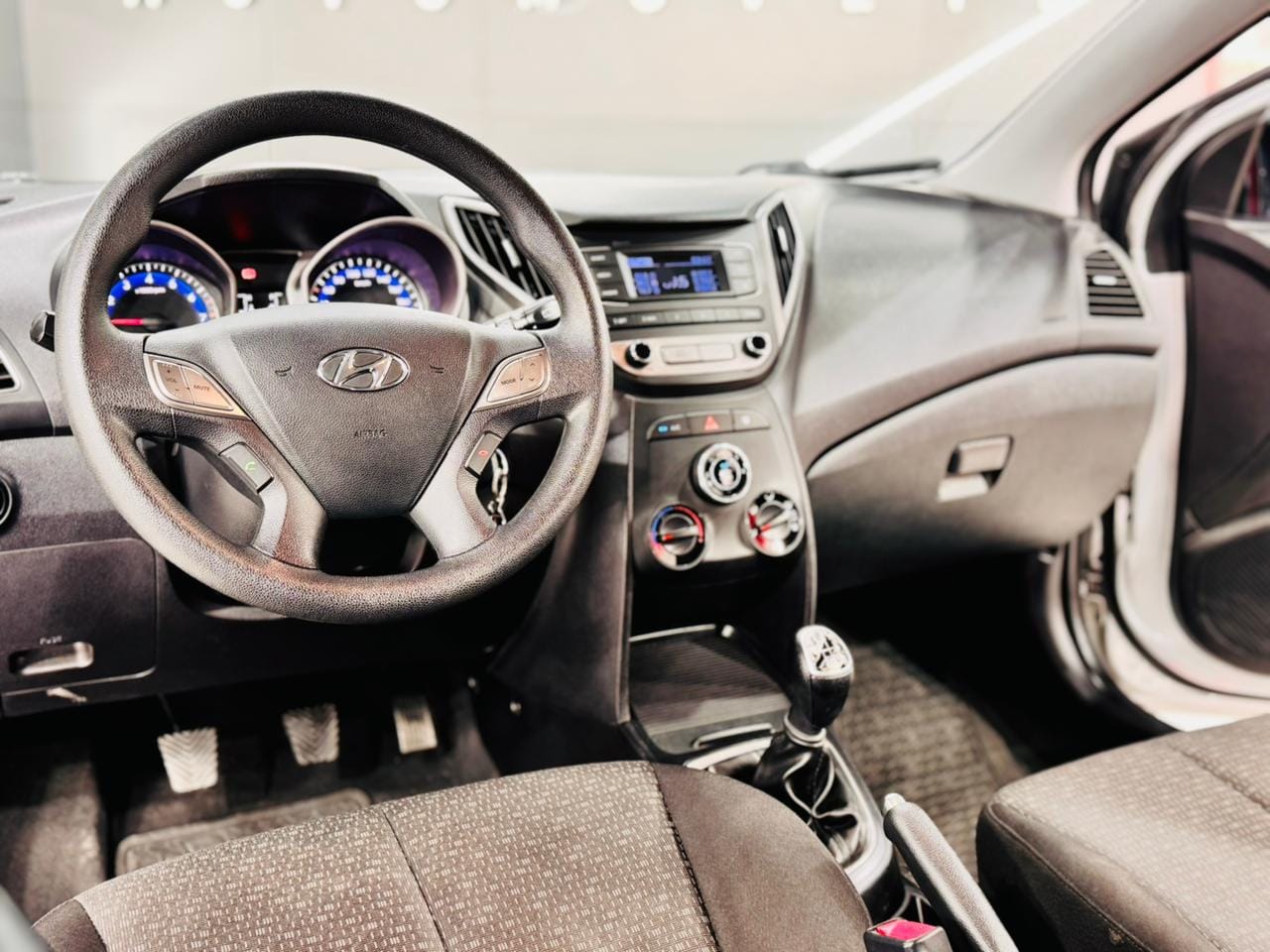 imagem-https://www.socarrao.com.br/sc-vehicle-images-prod/41881/1769988770493-7184090OR_1766511265_98_590.jpg