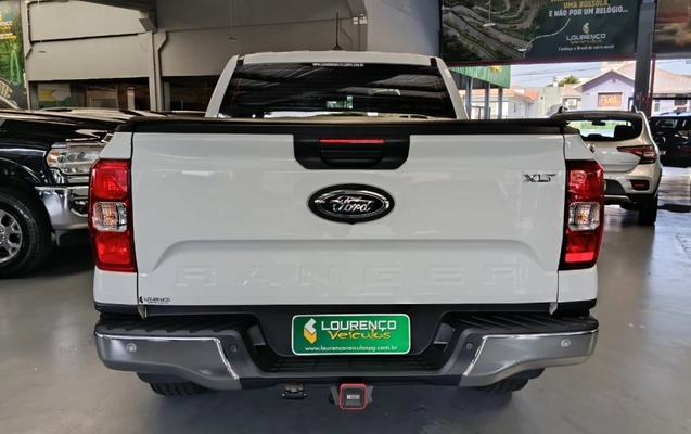 imagem-https://www.socarrao.com.br/sc-vehicle-images-prod/4188344/1790686126648-B19cZxvxHyk34O6MhlTITchYpUCIqUZx.jpg