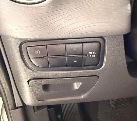 imagem-https://www.socarrao.com.br/sc-vehicle-images-prod/4188605/1790686701127-7566189_14_B_99a6a69722.jpeg