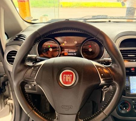 imagem-https://www.socarrao.com.br/sc-vehicle-images-prod/4188605/1790686701131-7566189_17_B_9ea242379f.jpeg
