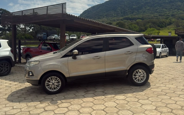imagem-https://www.socarrao.com.br/sc-vehicle-images-prod/4188606/1790686704300-HBgIFGZIbMAYEysx5rMf7OzYRG37jSFN.jpg